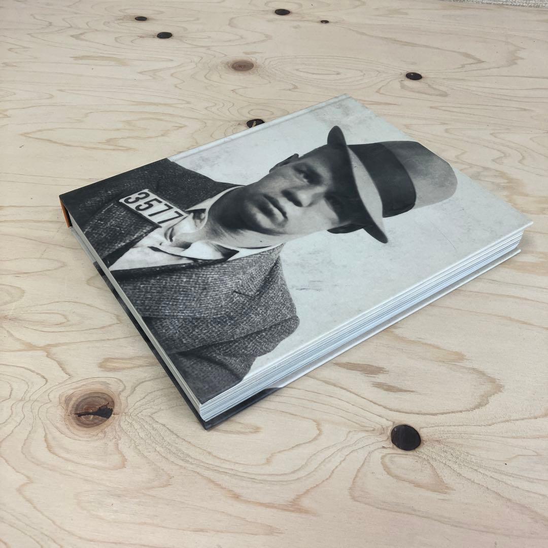 Least Wanted 写真集