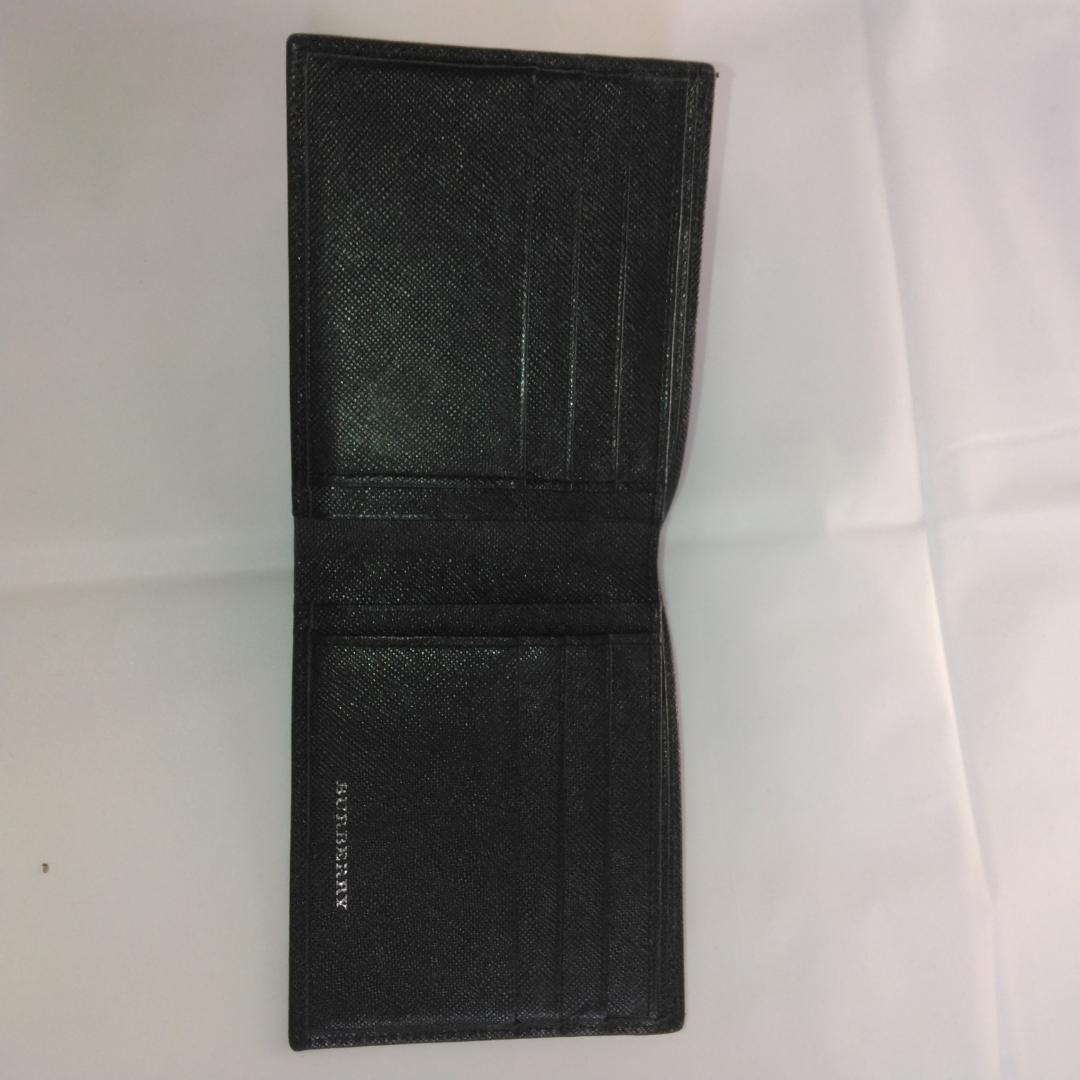 BURBERRY ブラック 二つ折り財布　サフィアーノレザー　ノバチェック