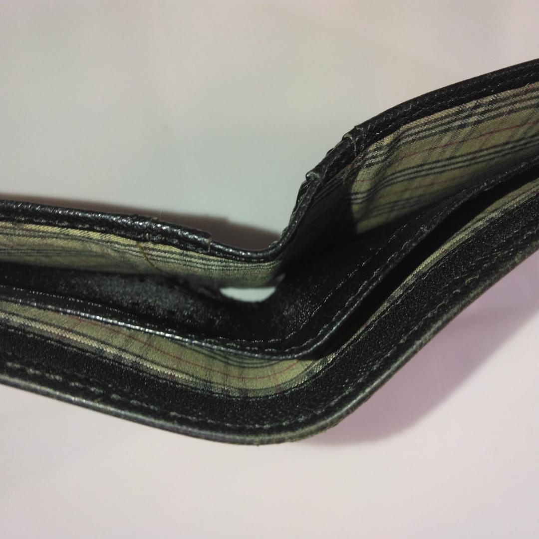 BURBERRY ブラック 二つ折り財布　サフィアーノレザー　ノバチェック