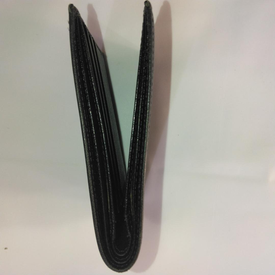 BURBERRY ブラック 二つ折り財布　サフィアーノレザー　ノバチェック