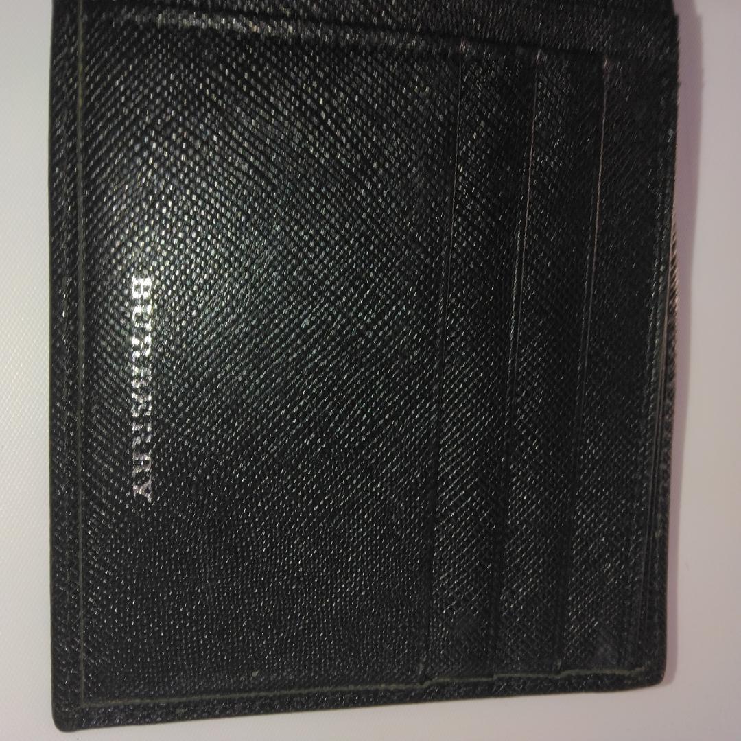 BURBERRY ブラック 二つ折り財布　サフィアーノレザー　ノバチェック