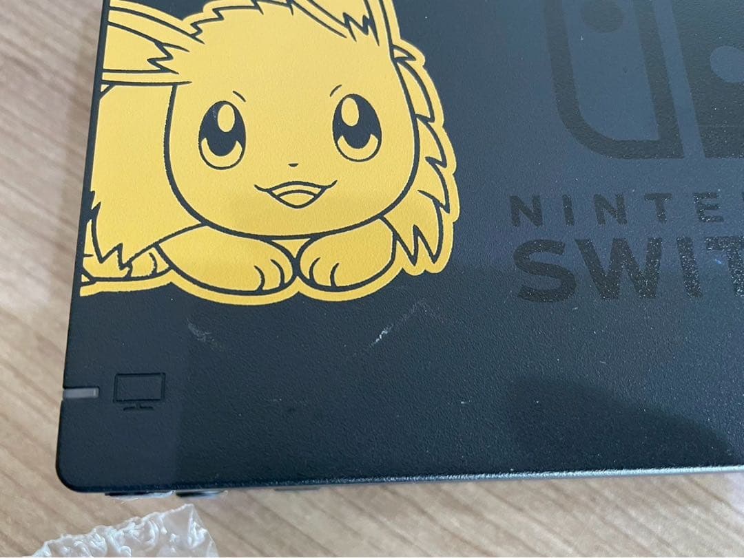 【美品】Nintendo Switch ピカチュウ＆イーブイver