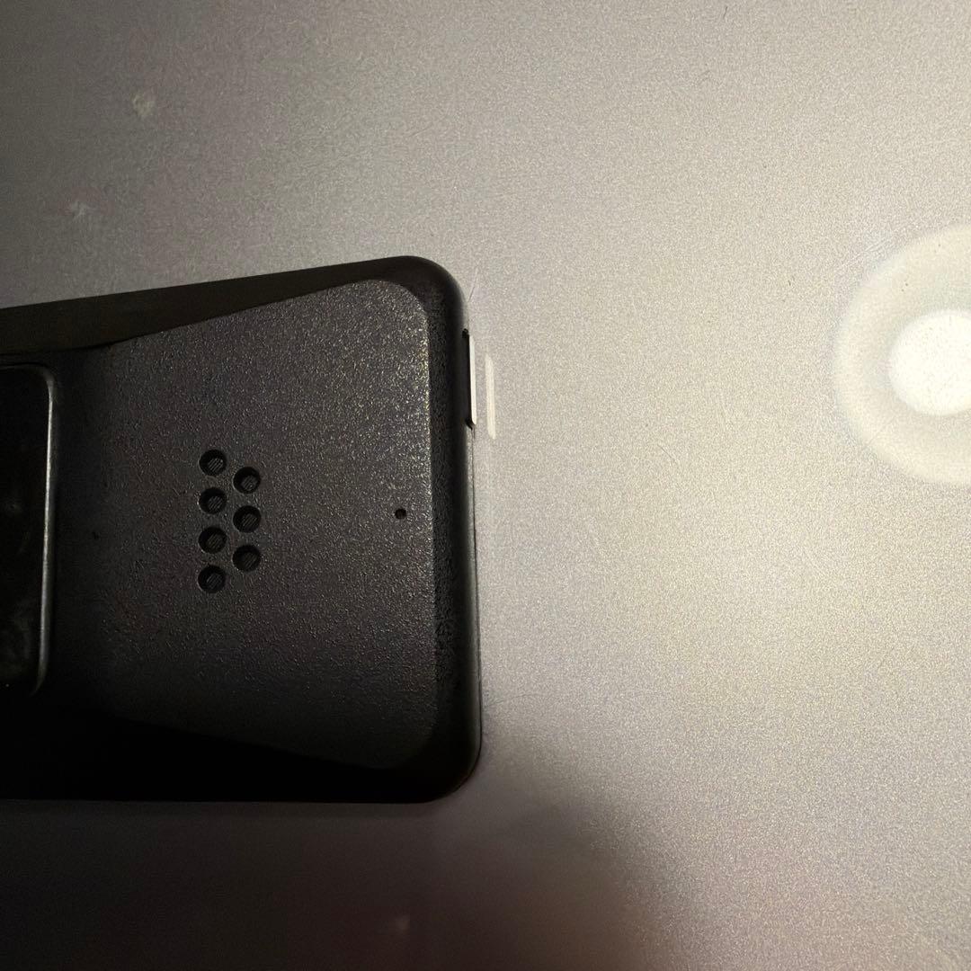 携帯電話本体 Punkt. MP02