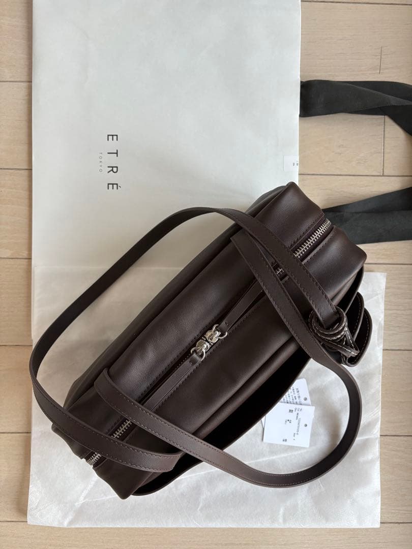 【2/9まで限定値下】ETRE tokyo オープンポケットレザーボストン