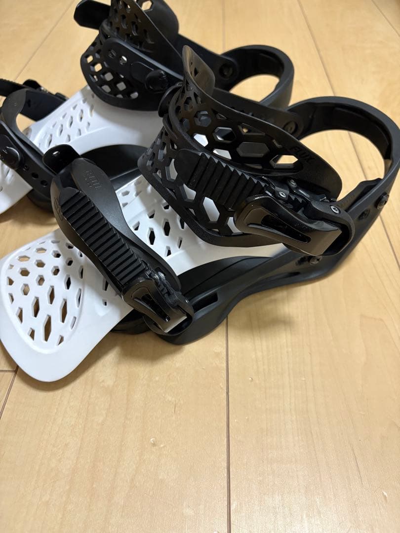 FLUX ビンディング Mサイズ24-25ホワイト