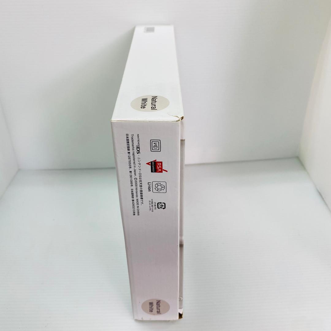 ★未使用品★極美品 ニンテンドーDSi LL ナチュラルホワイト生産終了訳