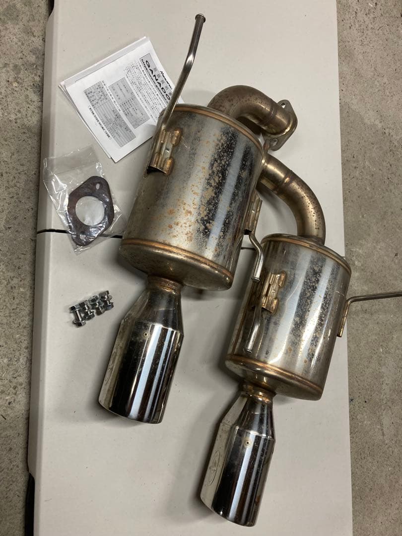 ON　ガナドールマフラー　レヴォーグ VNH 2.4