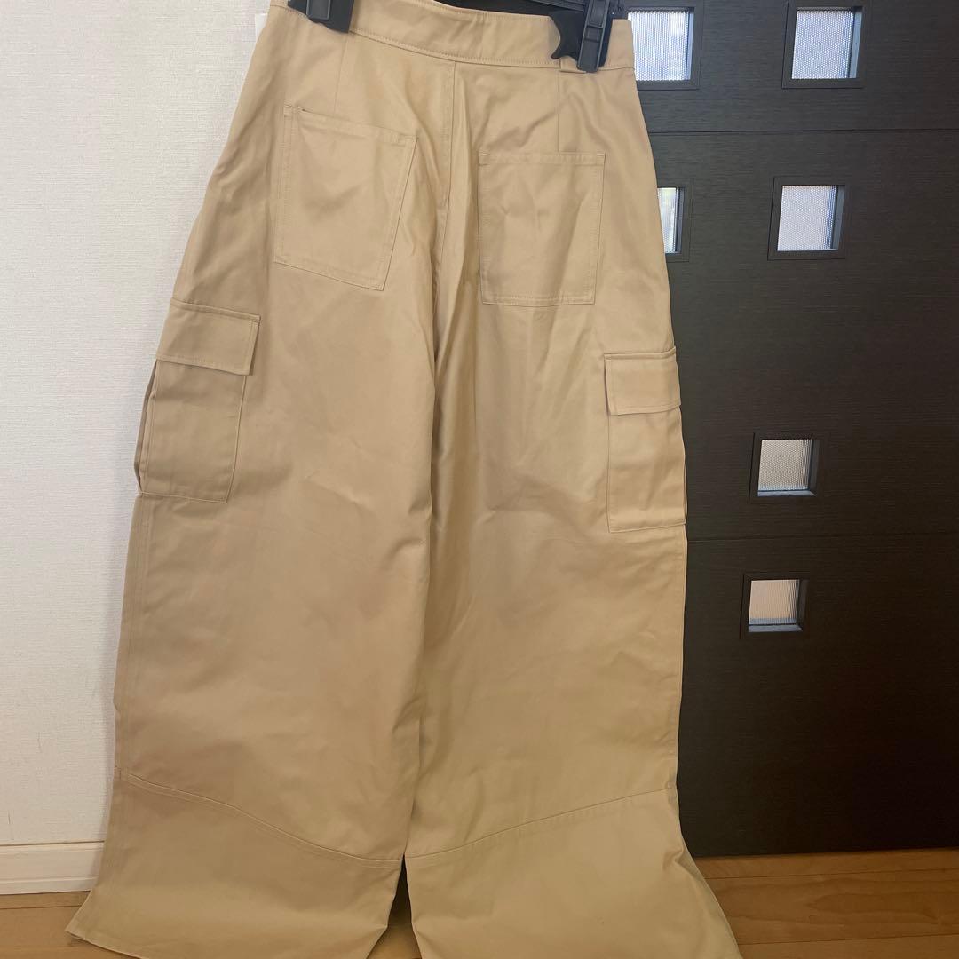 スナイデル　ベージュ ワイドパンツ サイドポケット付き