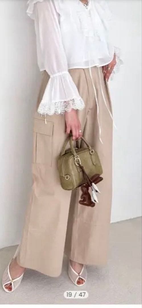 スナイデル　ベージュ ワイドパンツ サイドポケット付き