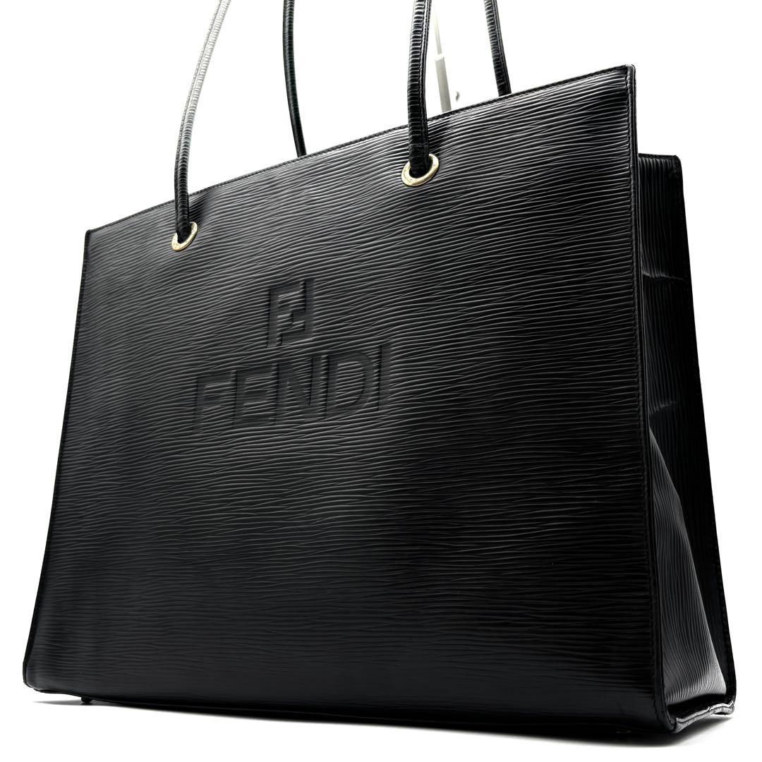 【美品】フェンディ トートバッグ エピ ロゴ型押し ブラック レザー A4