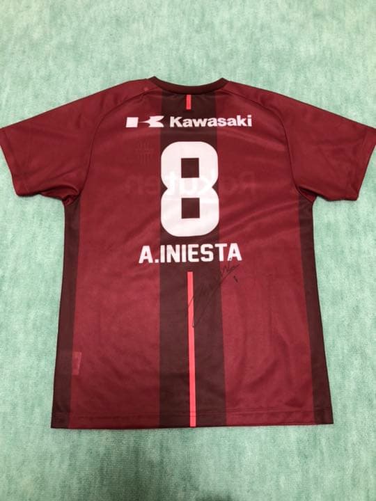 ヴィッセル 神戸A.イニエスタ、ビジャ直筆サイン入りユニフォームプレーヤーズT
