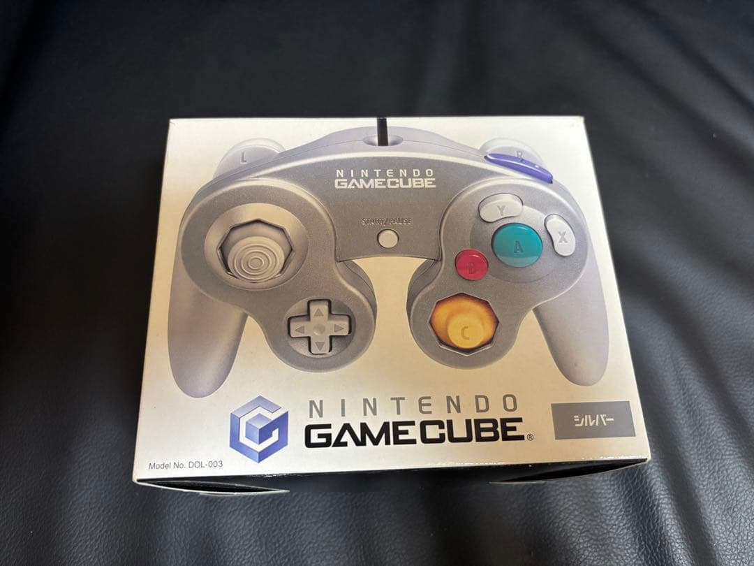 【未使用新品】GC ゲームキューブコントローラー/シルバー