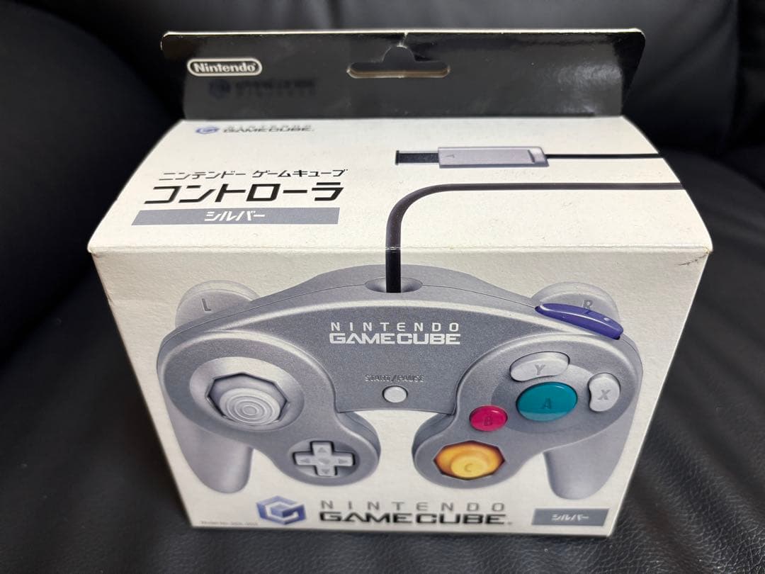 【未使用新品】GC ゲームキューブコントローラー/シルバー