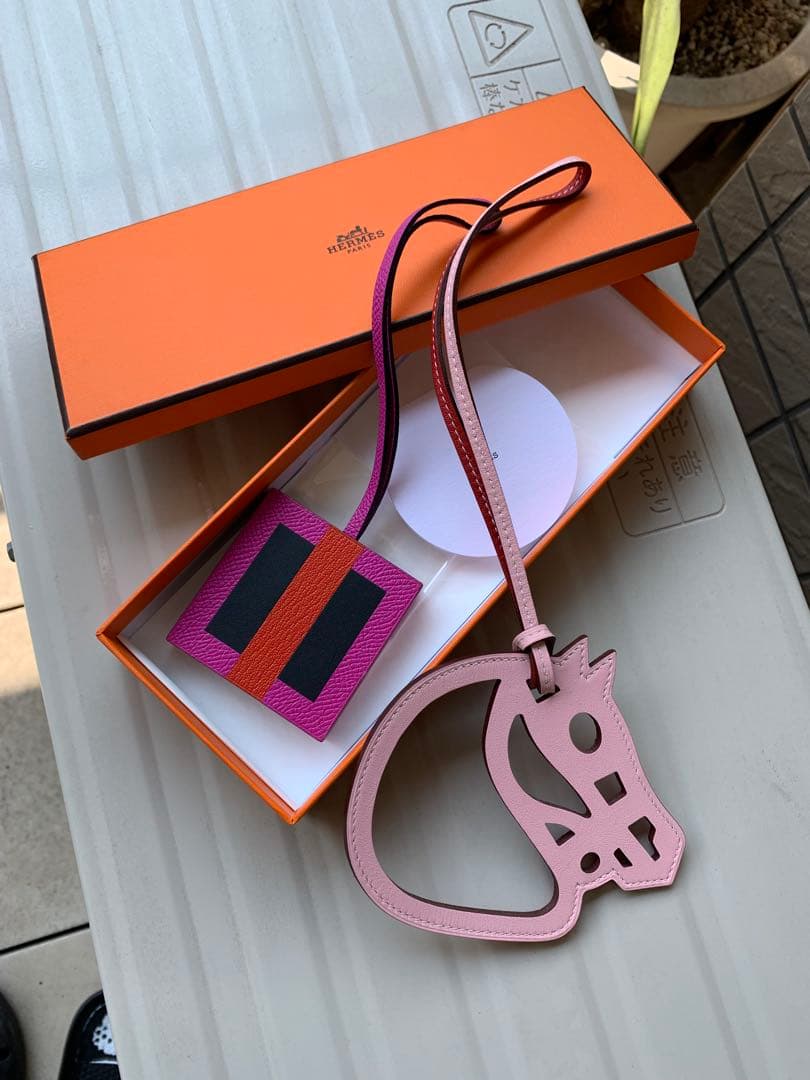 イノシシ丸HERMES レトル オ カレ✖️パドックシュバルチャーム2点セット