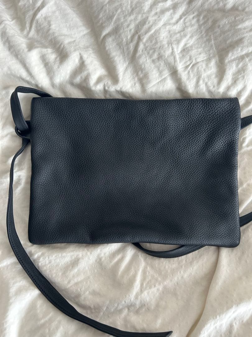 LA PEAU DE GEM× ITTI レザーショルダーバッグ