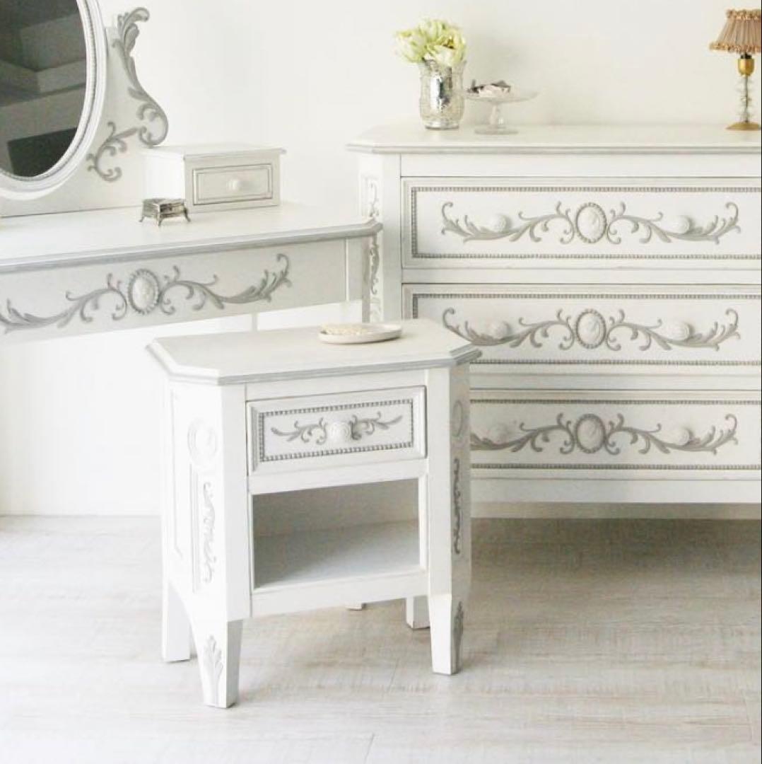 kino サイドテーブル　ホワイト