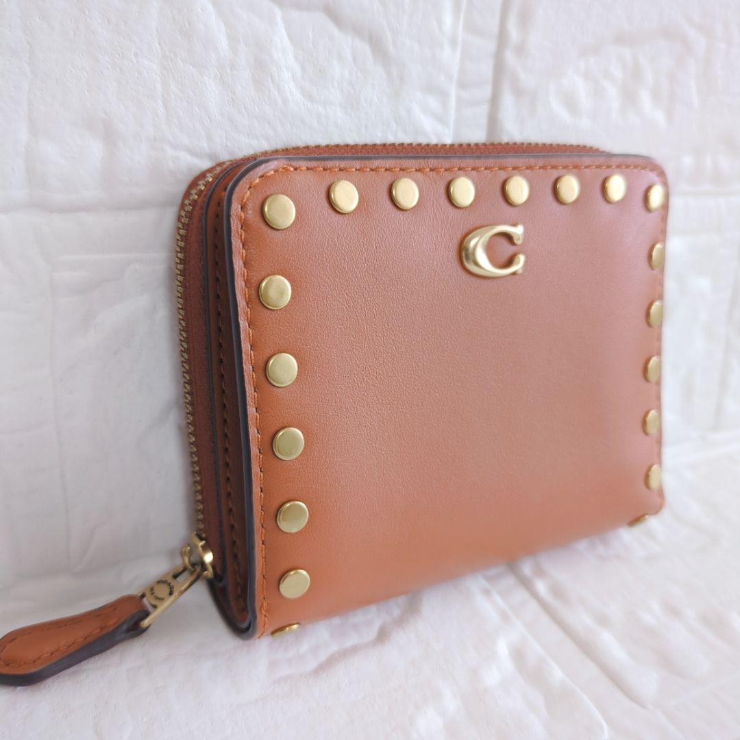 美品 コーチ ビルフォールドリベットウォレットコンパクト 折り財布キャメル