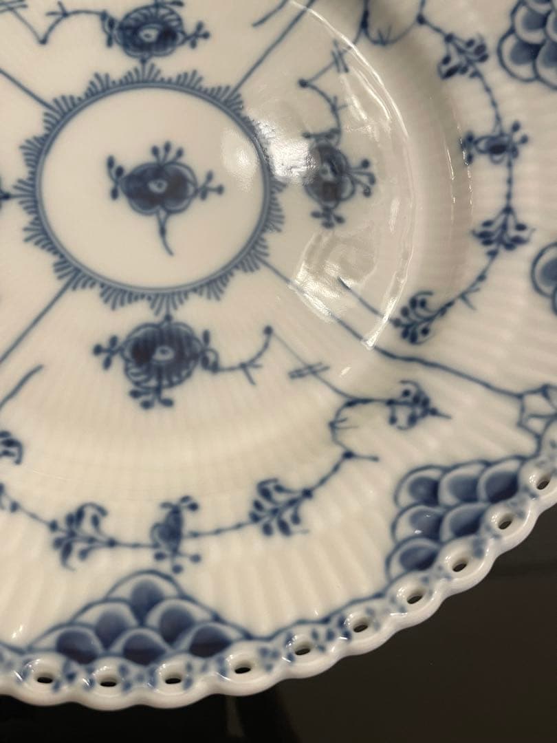 ロイヤルコペンハーゲン ブルーフルーテッド フルレース プレート 20cm