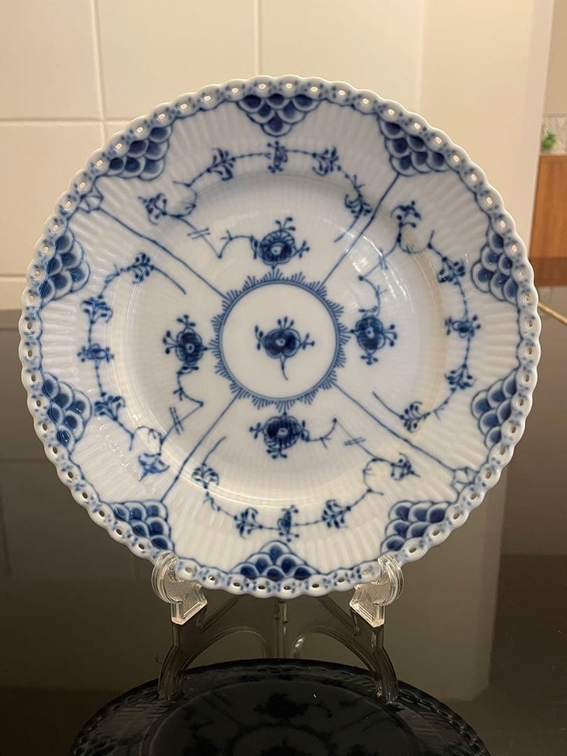 ロイヤルコペンハーゲン ブルーフルーテッド フルレース プレート 20cm