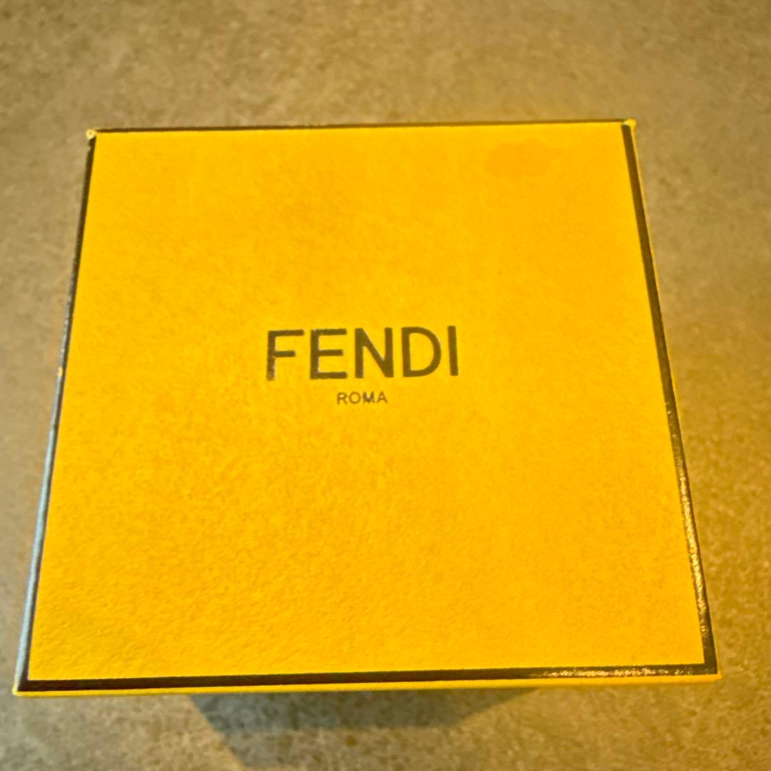 フェンディ　ピアス　FENDI 片耳　未使用