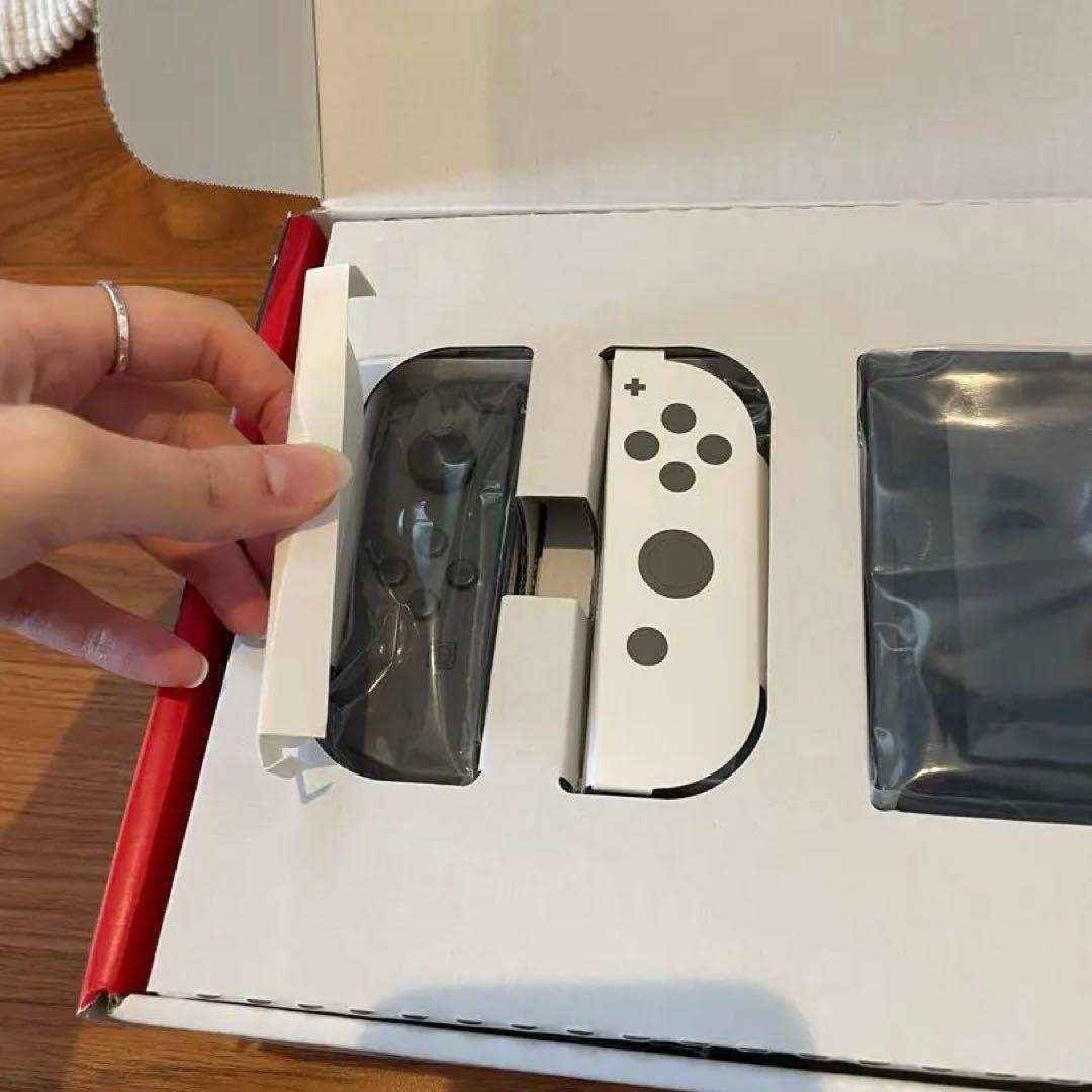 Switch（箱あり）本体　付属品あり