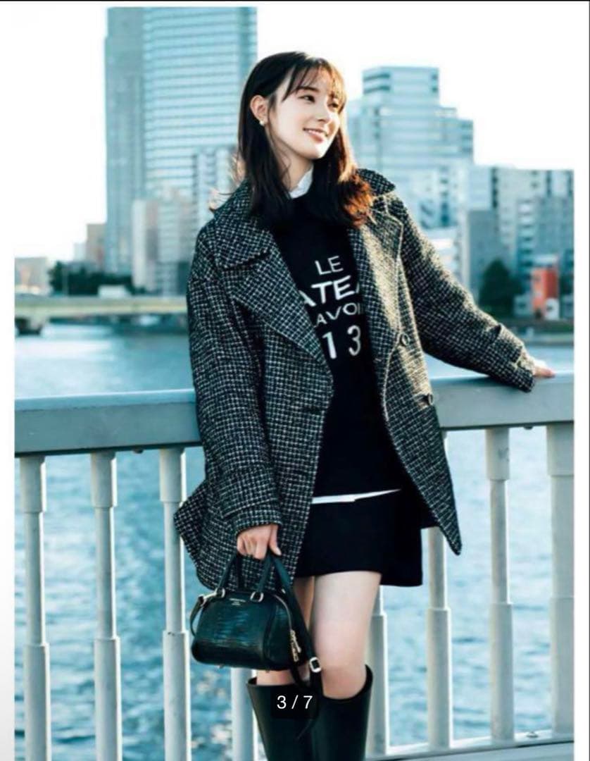 リボン(ほぼ新品)アプワイザーリッシェ ダブルボタンピーコート