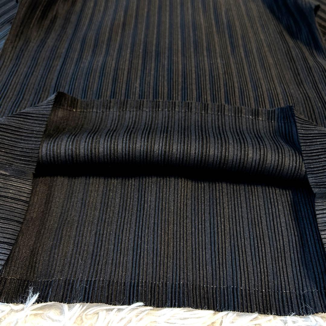 プリーツプリーズ 長袖カットソー ハイネック イッセイミヤケ ブラック