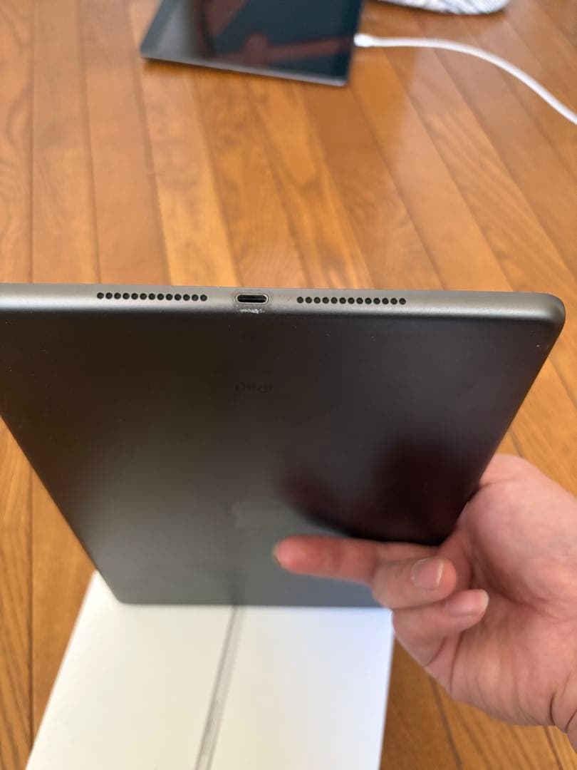 Apple IPad 第8世代 32GB バテッリー容量90%