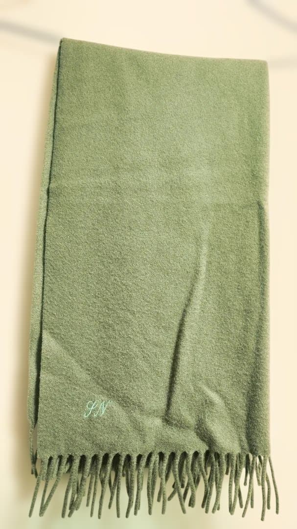 く*う様 Loro Piana 100% Cashmere マフラー