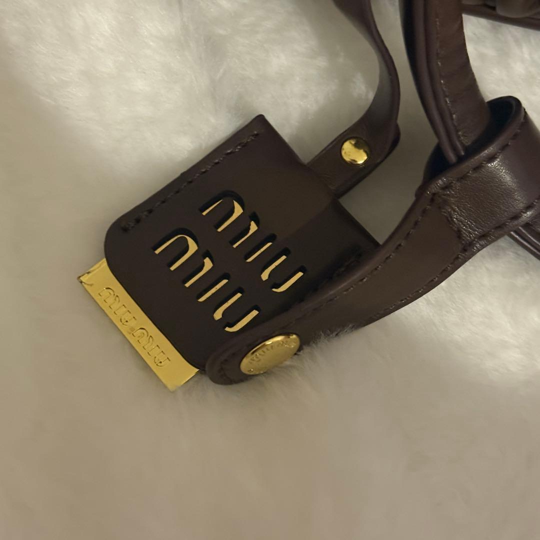 MIU MIUマテラッセ　ブラウン