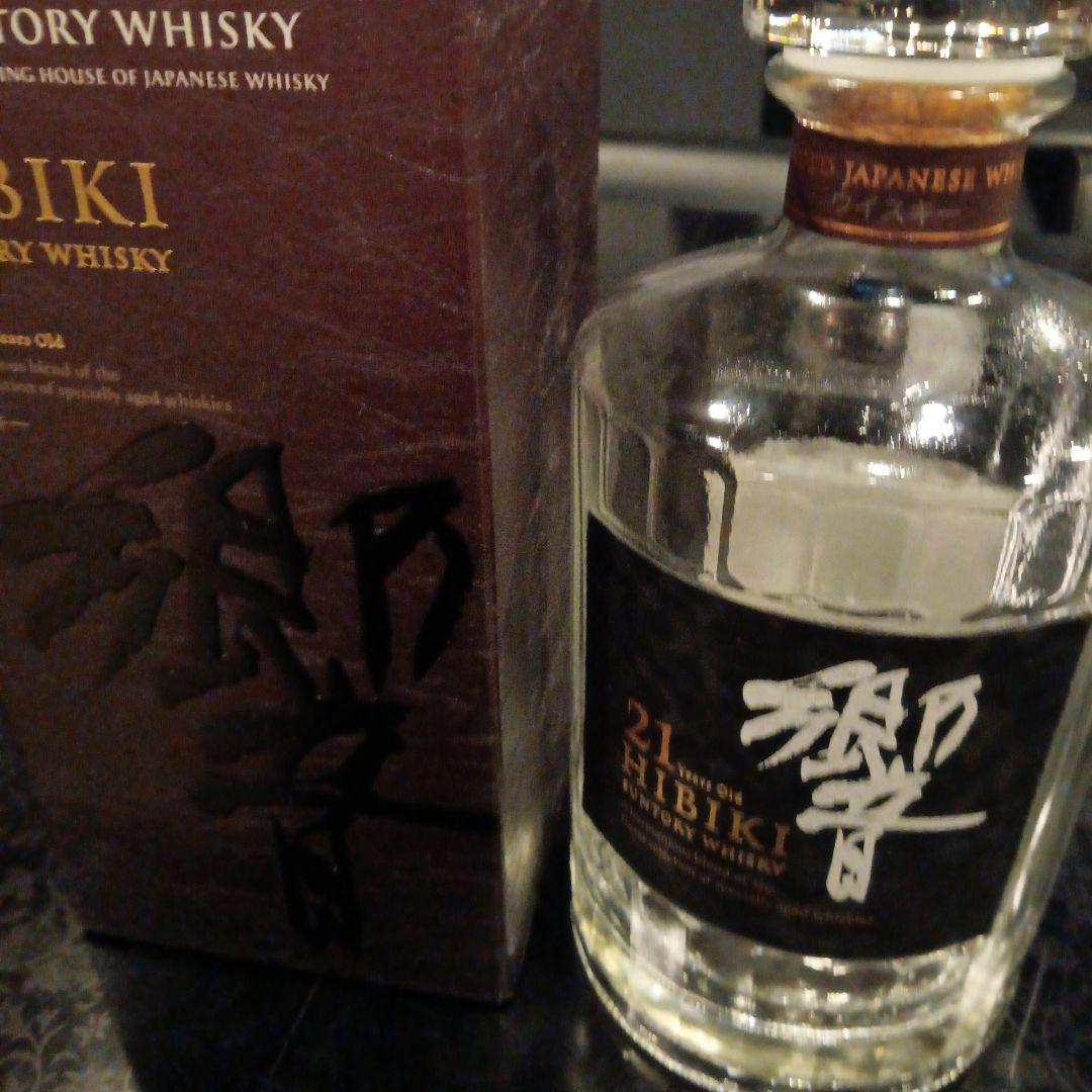 響i 21年 空瓶　化粧箱