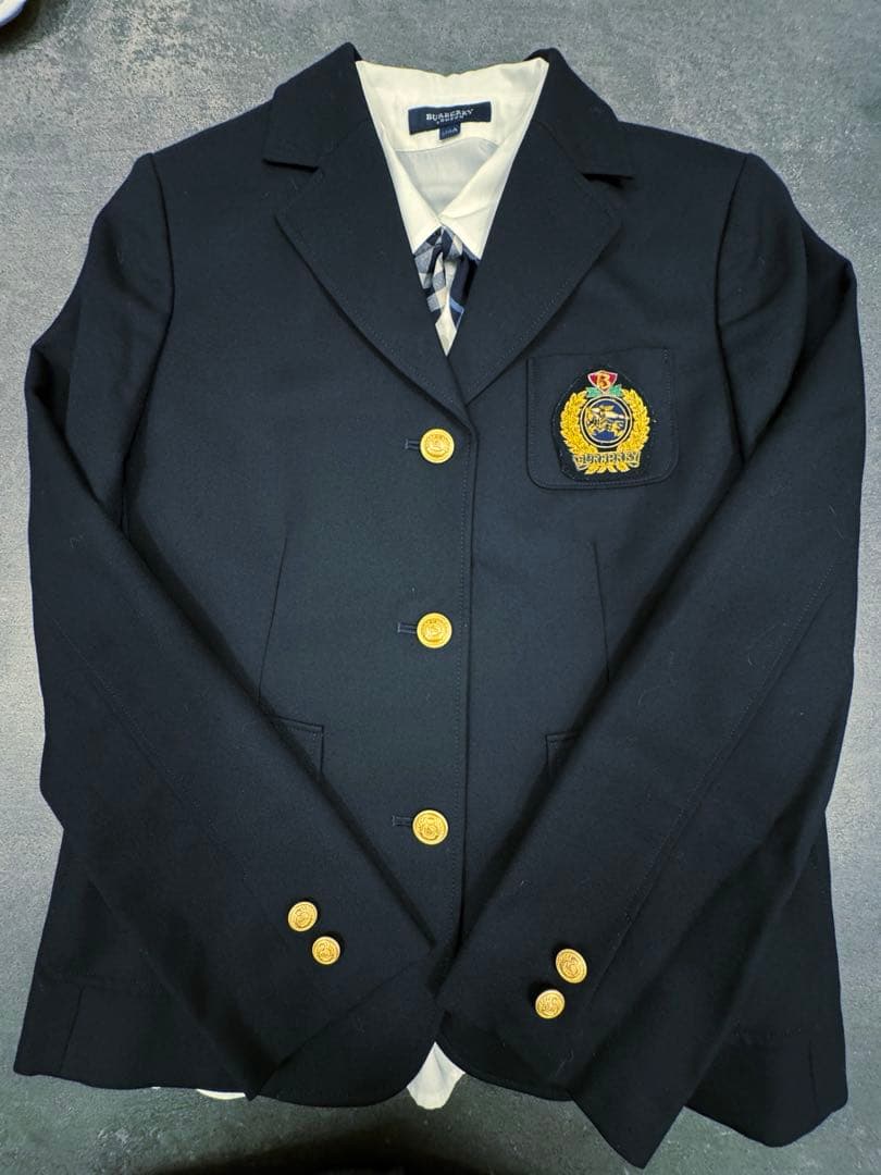 150cm バーバリー　スーツ　中学受験・卒業式