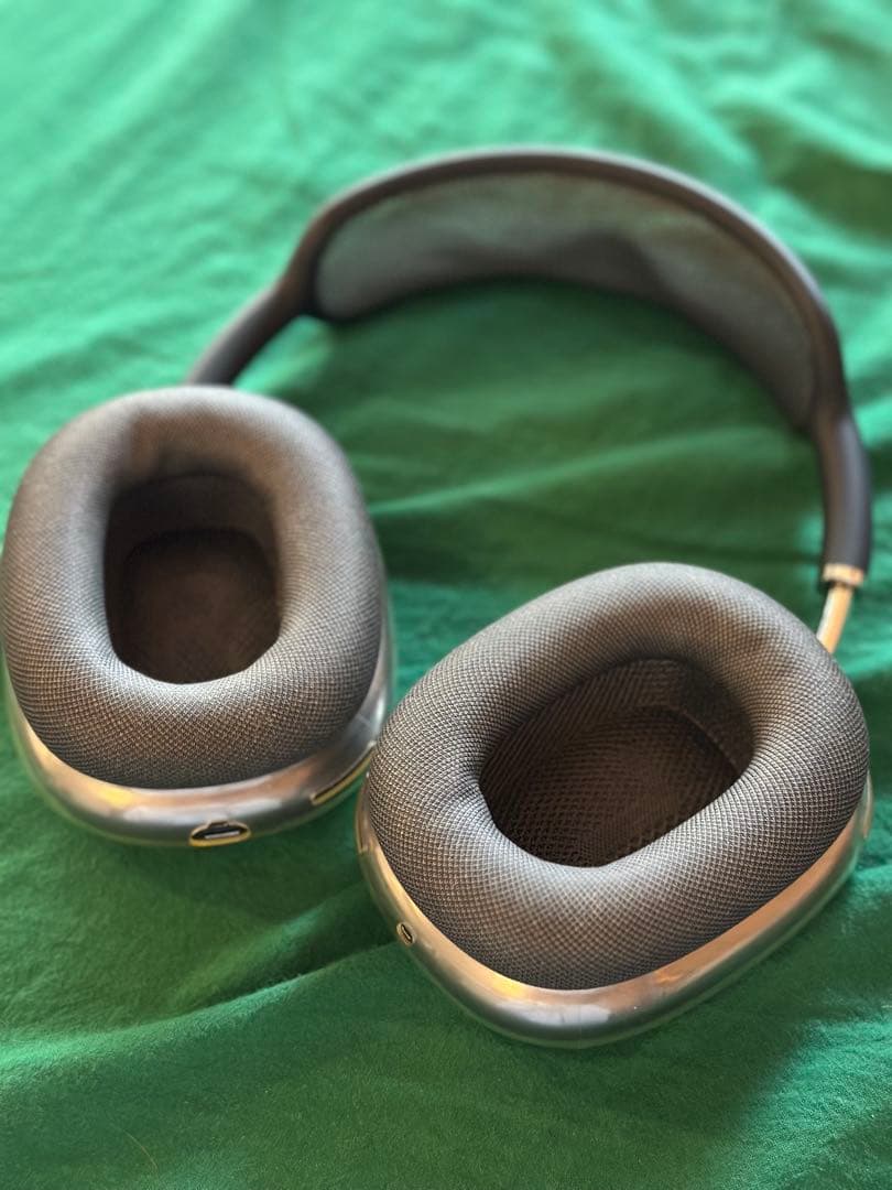 AirPods Max 専用ケース付き