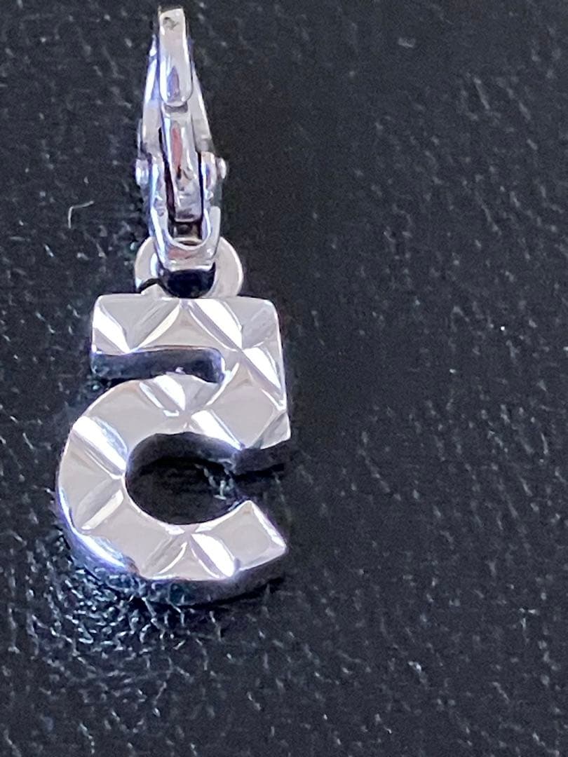 すみれ様CHANEL ナンバー5 マトラッセ キルティングチャーム K18WG