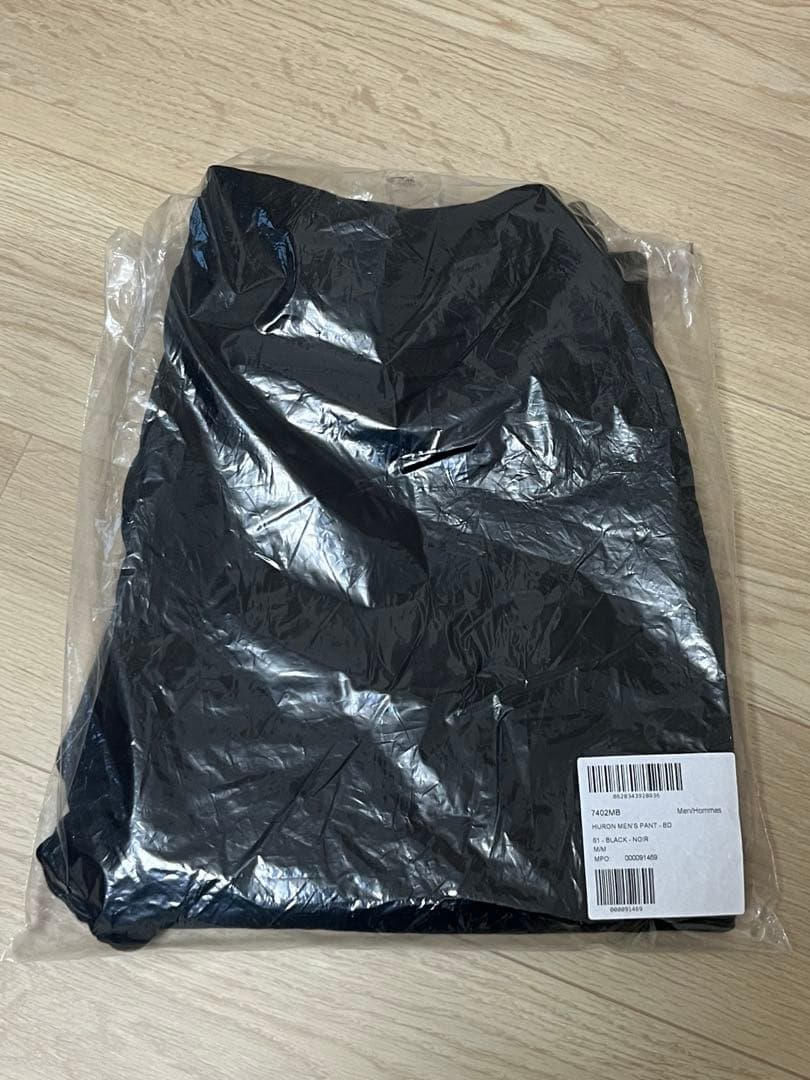 最終値下げ　新品　カナダグース HURON PANTS ブラックレーベルMサイズ