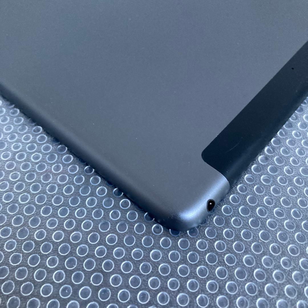 3885【早い者勝ち】電池最良好☆iPad8 第8世代 32GB SIMフリー☆