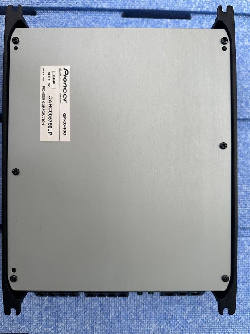 Pioneer carrozzeria GM-D1004 アンプ