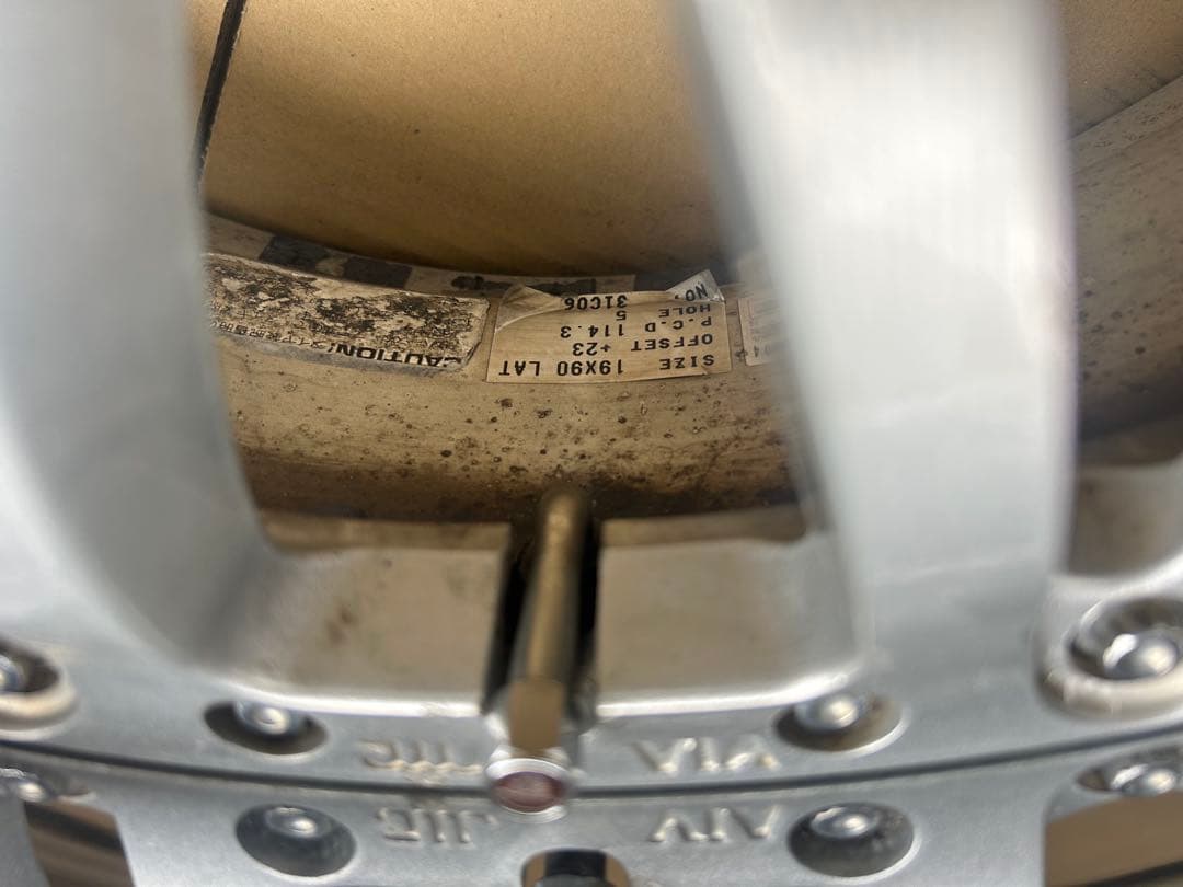 オートクチュール　ホイール　19インチ　9j +23 +35 PCD114.3