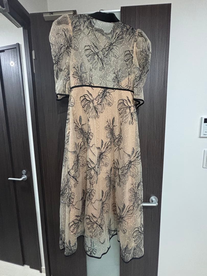 【leja】パイピングハイネック花柄ラメレースワンピースドレス