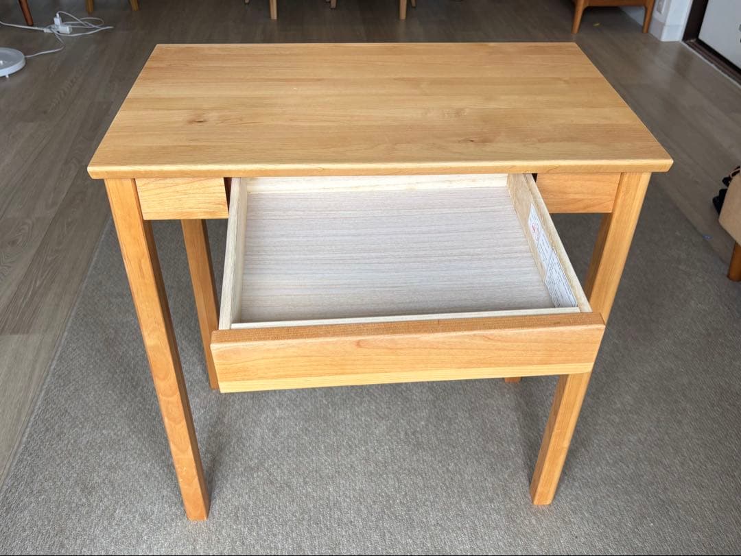 アルダー材　机　 オイル塗装　引き出し付き