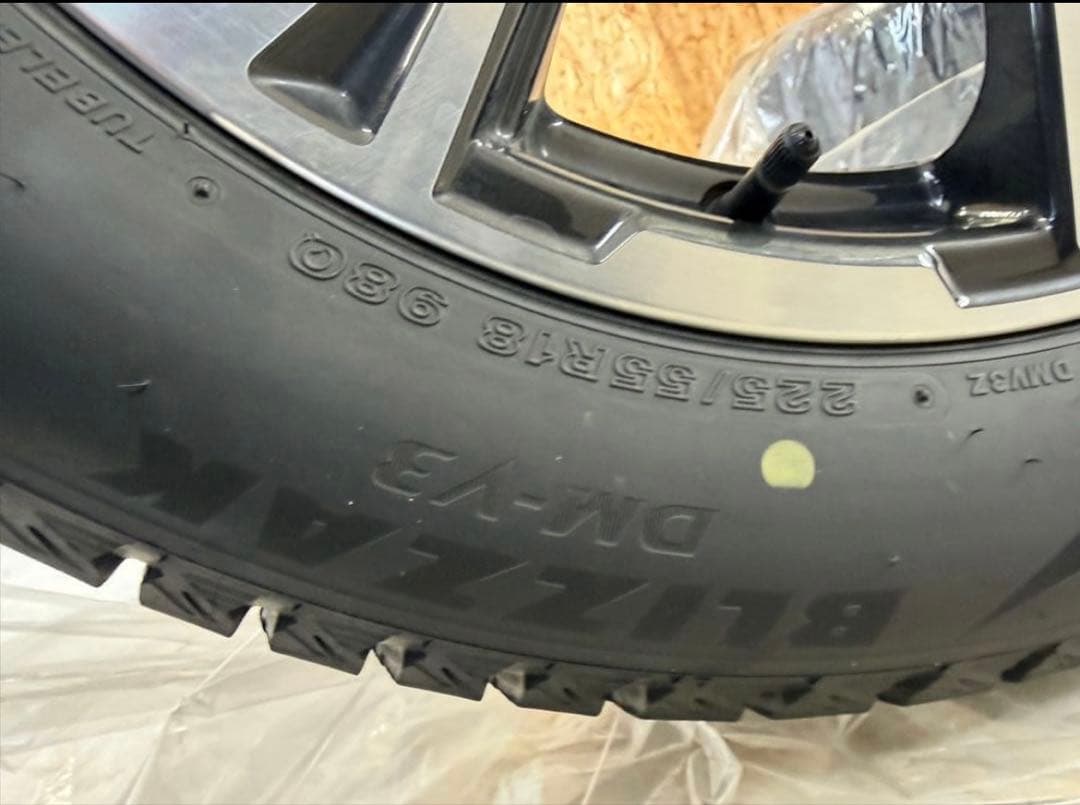 フォレスター|BLIZZAK|DM-V3|18インチスタッドレスタイヤ