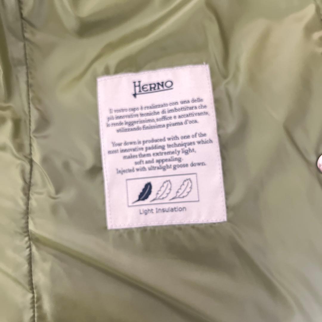新品タグ付き　Herno オリーブグリーン ダウンベスト