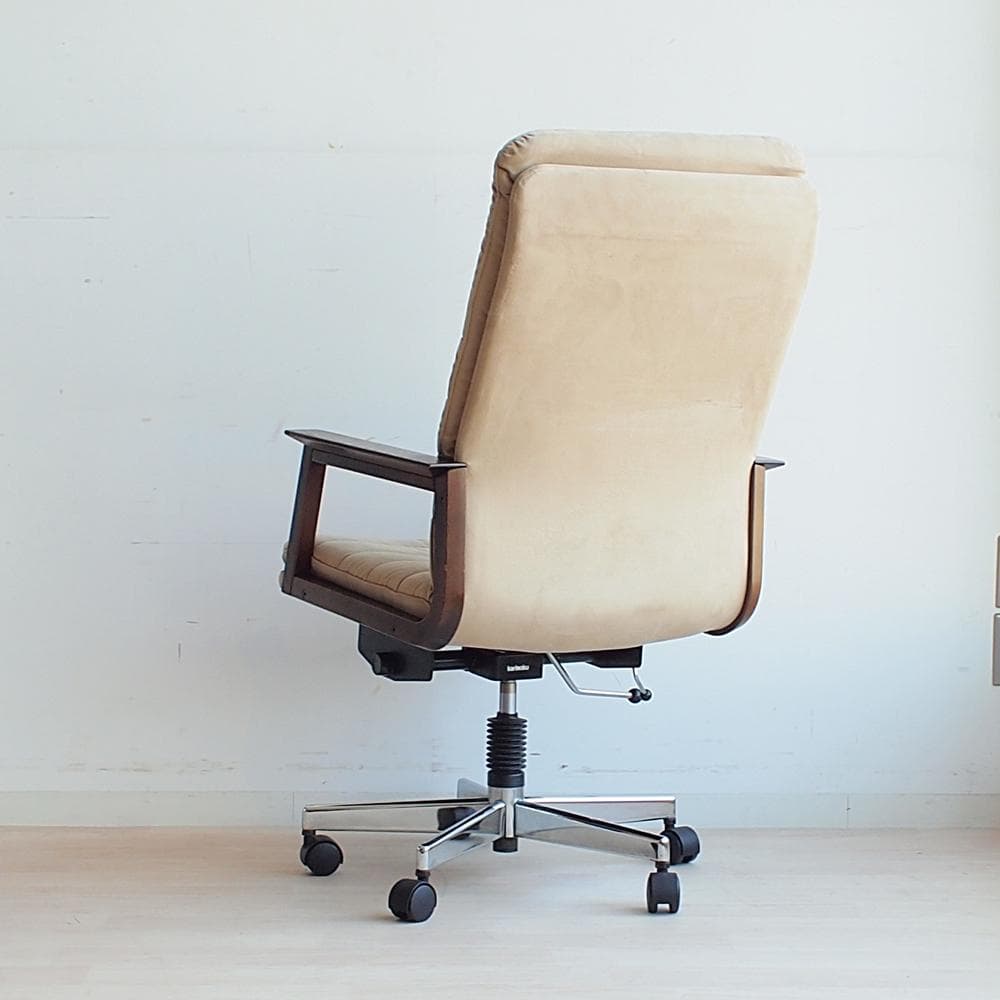 カリモク/karimoku デスクチェア ハイバック 木製アーム ファブリック