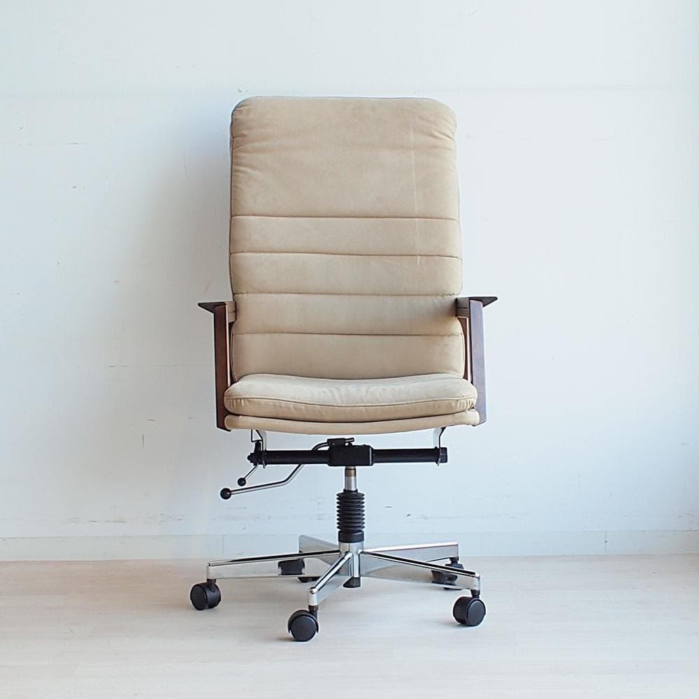 カリモク/karimoku デスクチェア ハイバック 木製アーム ファブリック