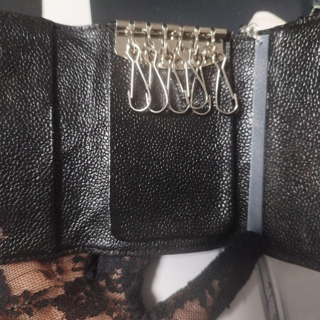 シャネルマトラッセ　キーケース　キャビアスキン　斜めがけ