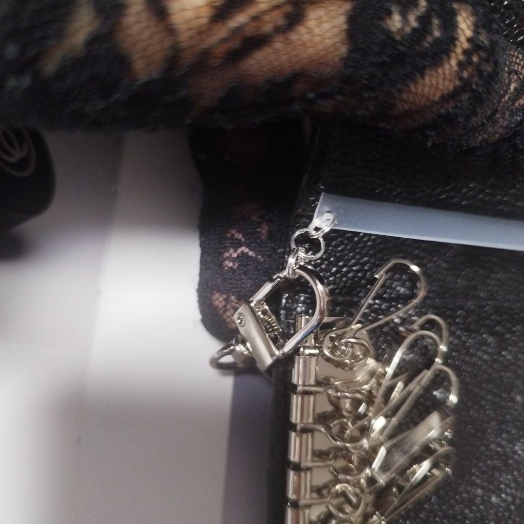 シャネルマトラッセ　キーケース　キャビアスキン　斜めがけ