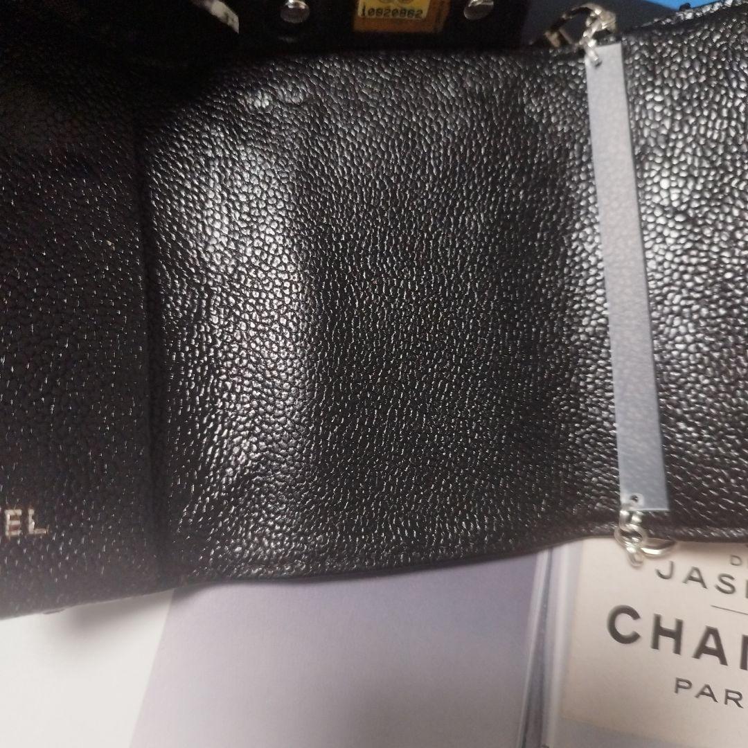 シャネルマトラッセ　キーケース　キャビアスキン　斜めがけ