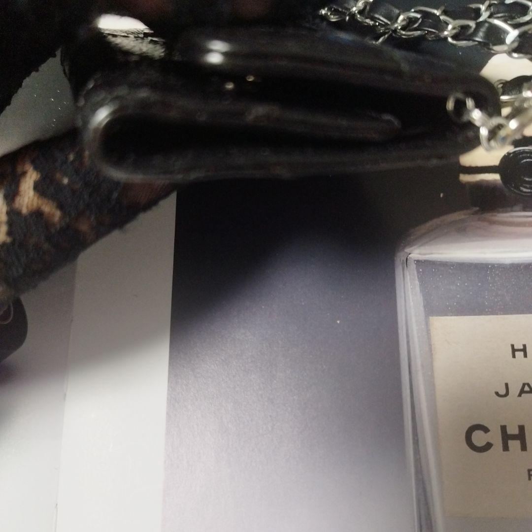 シャネルマトラッセ　キーケース　キャビアスキン　斜めがけ