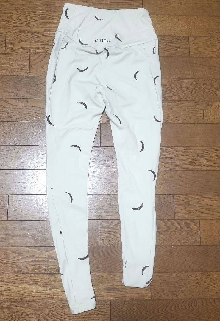 emmi yoga moon pattern ヨガウェア上下　サイズ0 ベージュ