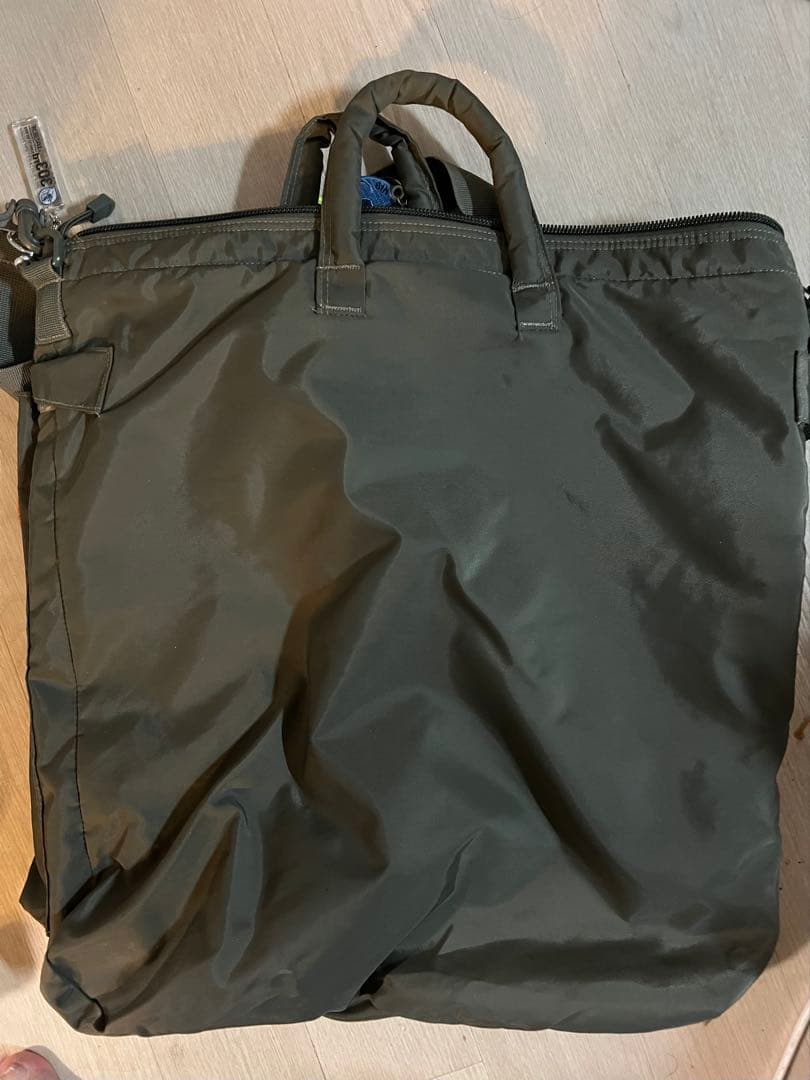 ヘルメットバッグ　パッチつけたままです。